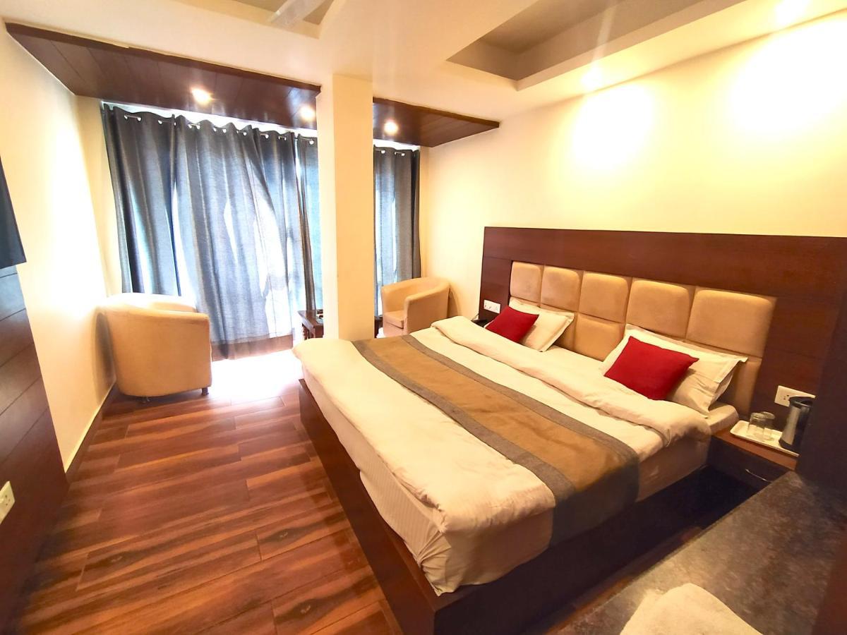 Hotel Samrat, Mussoorie Exteriör bild