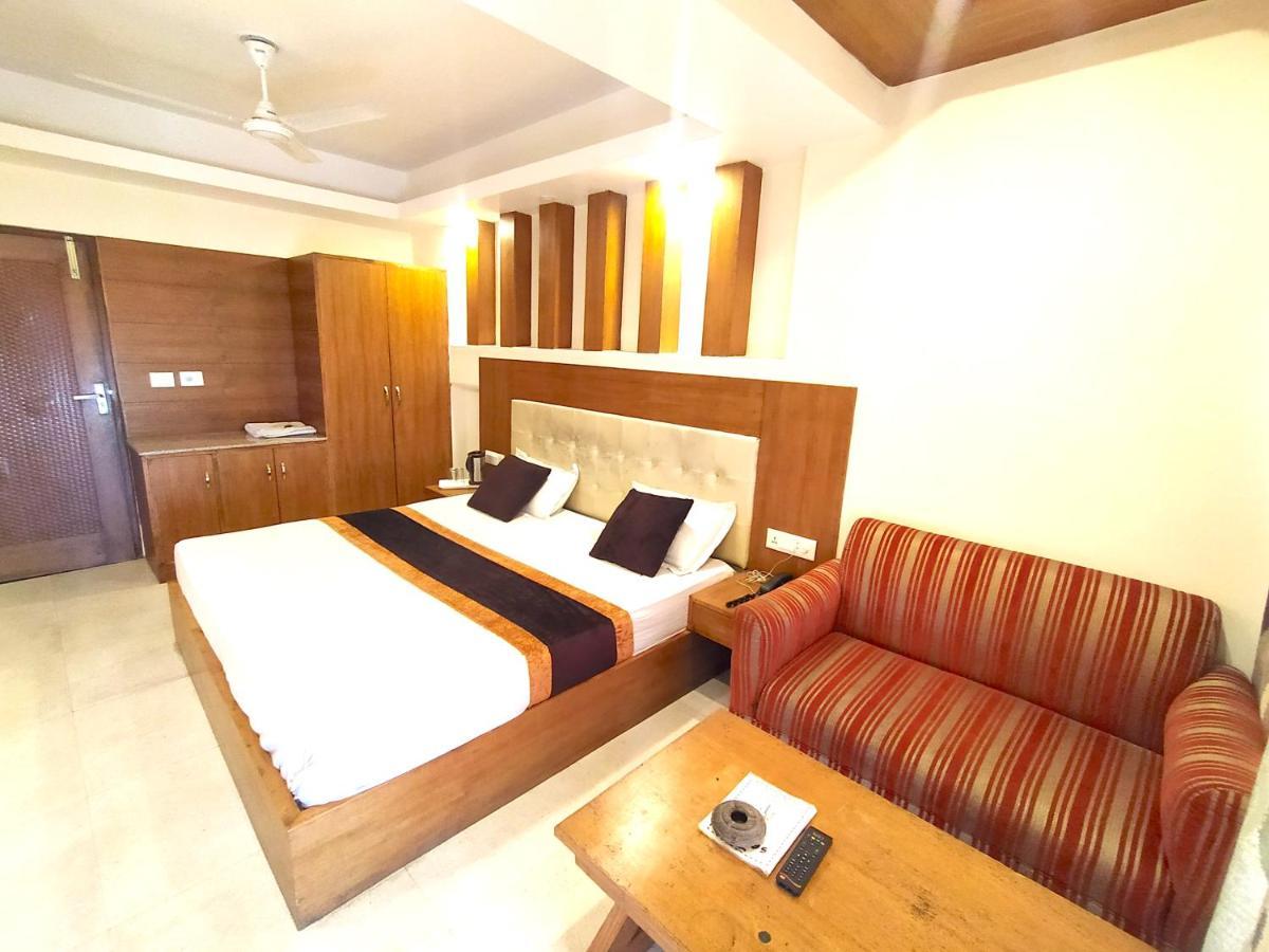 Hotel Samrat, Mussoorie Exteriör bild