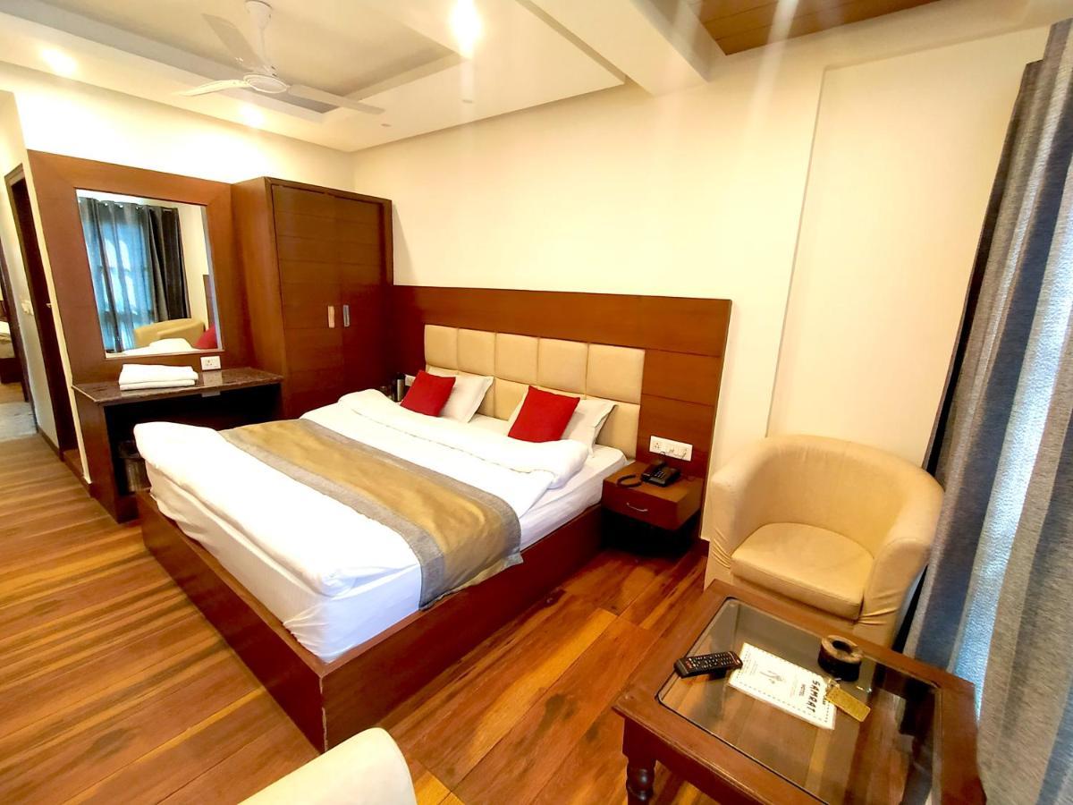 Hotel Samrat, Mussoorie Exteriör bild