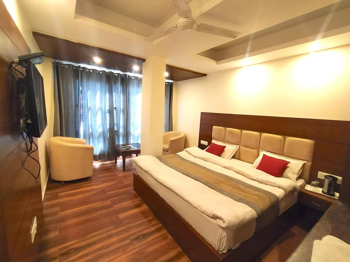 Hotel Samrat, Mussoorie Exteriör bild