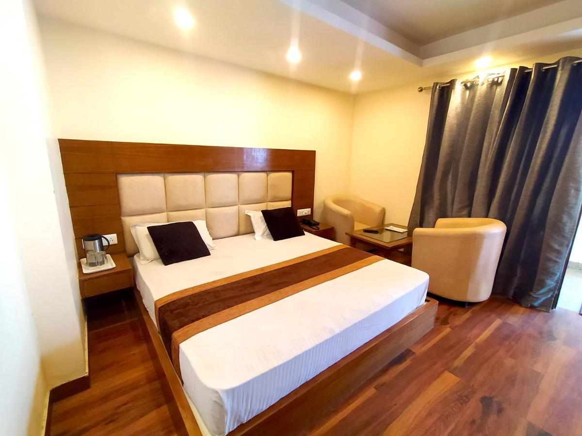Hotel Samrat, Mussoorie Exteriör bild